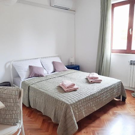 Apartment Nino In Pula Luaran gambar