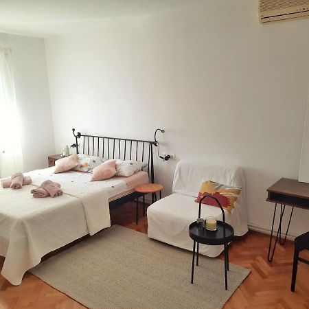 Apartment Nino In Pula Luaran gambar