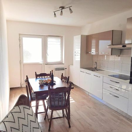 Apartment Nino In Pula Luaran gambar