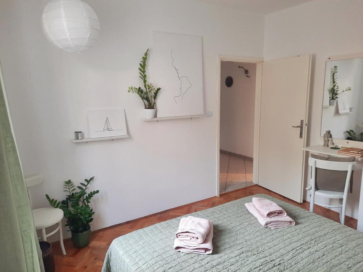 Apartment Nino In Pula Luaran gambar