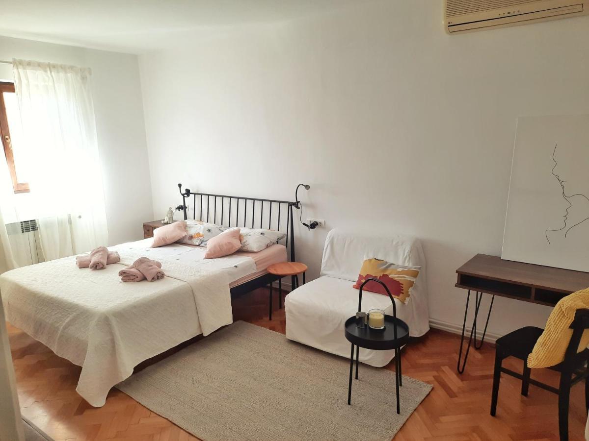Apartment Nino In Pula Luaran gambar
